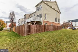 6910 Stanwick Square, Gainesville, VA 20155 - Photo 35