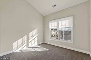 6910 Stanwick Square, Gainesville, VA 20155 - Photo 23