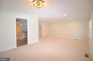 12318 Cinnamon St, Woodbridge, VA 22192 - Photo 9