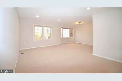 12318 Cinnamon Street, Woodbridge, VA 22192 - Photo 7