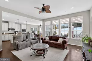 17518 Spring Cress Dr, Dumfries, VA 22026 - Photo 11