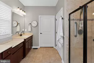 17518 Spring Cress Dr, Dumfries, VA 22026 - Photo 19