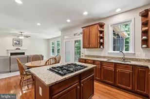 14804 Cartagena Dr, Gainesville, VA 20155 - Photo 9