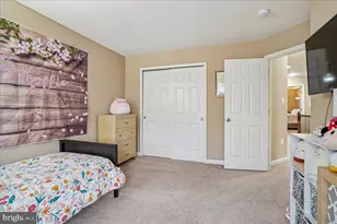 6804 Bryson Cir, Haymarket, VA 20169 - Photo 19