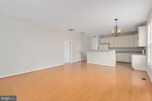 3839 Mulberry Point Ct, Dumfries, VA 22025 - Photo 11