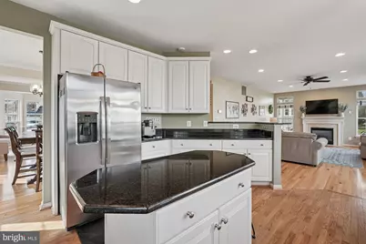 14555 Lattany Court, Gainesville, VA 20155 - Photo 17