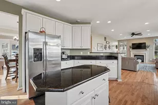 14555 Lattany Ct, Gainesville, VA 20155 - Photo 17