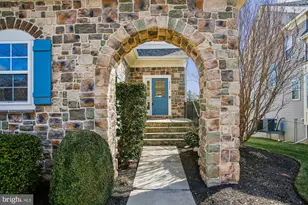 9322 Falling Water Dr, Bristow, VA 20136 - Photo 19