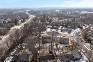 2912 Woodburn Ct, Woodbridge, VA 22192 - Photo 35