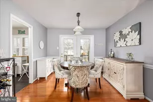 2912 Woodburn Ct, Woodbridge, VA 22192 - Photo 5