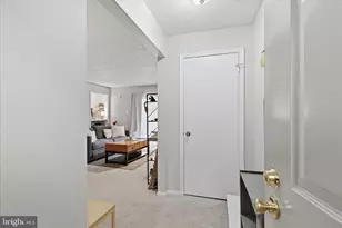 12161 Chaucer Ln, Woodbridge, VA 22192 - Photo 7