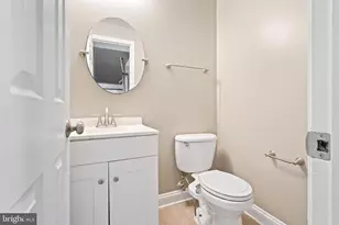 16865 Brandy Moor Loop, Woodbridge, VA 22191 - Photo 27