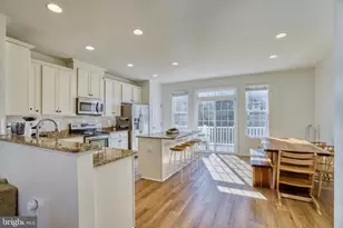 8217 Heritage Crossing Ct, Manassas, VA 20109 - Photo 3