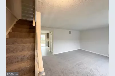 13524 Bentley Circle, Woodbridge, VA 22192 - Photo 7