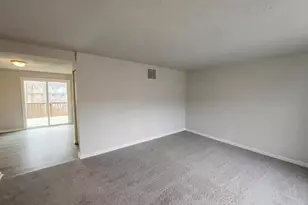 13524 Bentley Cir, Woodbridge, VA 22192 - Photo 3