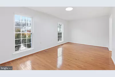 5001 Lambsgate Lane, Woodbridge, VA 22193 - Photo 7
