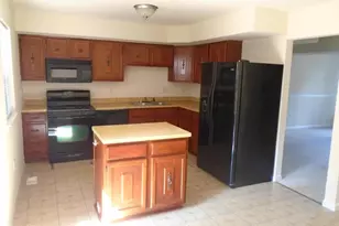 13120 Quann Ln, Woodbridge, VA 22193 - Photo 3