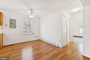 7830 Lake Dr, Manassas, VA 20111 - Photo 5