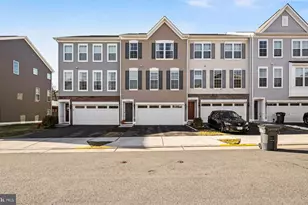 9142 Wyche Knoll Ln, Manassas, VA 20110 - Photo 3