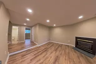 12885 Hyannis Ln, Woodbridge, VA 22193 - Photo 17