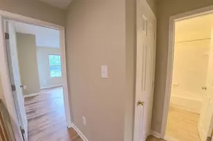 12885 Hyannis Ln, Woodbridge, VA 22193 - Photo 11