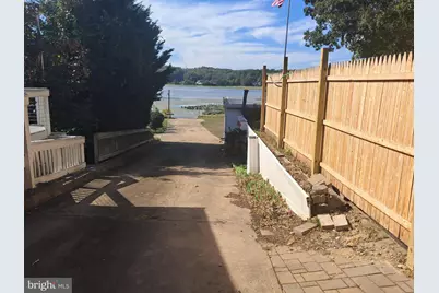 18306 Possum Point Road, Dumfries, VA 22026 - Photo 9