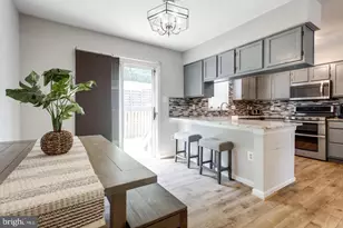 13006 Hunterbrook Dr, Woodbridge, VA 22192 - Photo 7