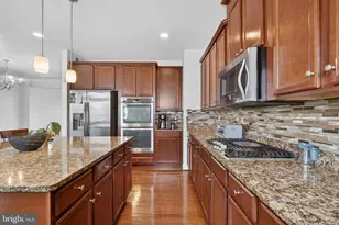 1798 Marfield Ct, Woodbridge, VA 22191 - Photo 3