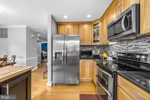 12833 Mill Brook Ct, Woodbridge, VA 22192 - Photo 11