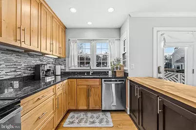 12833 Mill Brook Court, Woodbridge, VA 22192 - Photo 9