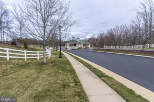 4079 Great Harvest Ct, Dumfries, VA 22025 - Photo 3