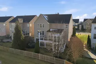 8831 Calbera Ct, Gainesville, VA 20155 - Photo 9