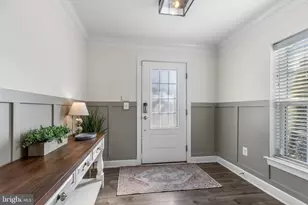 8762 Elsing Green Dr, Manassas, VA 20112 - Photo 5