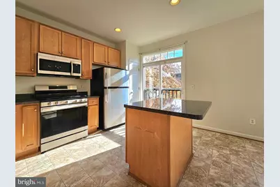 15334 Elizabeth Burbage Loop, Woodbridge, VA 22191 - Photo 7