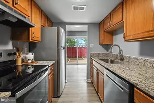 2421 Kilpatrick Pl, Dumfries, VA 22026 - Photo 11