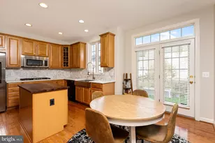 13836 Tarleton Ct, Gainesville, VA 20155 - Photo 11