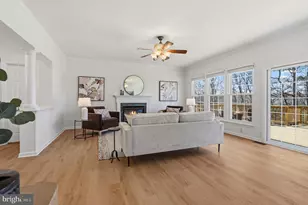 10052 Naughton Ct, Bristow, VA 20136 - Photo 9