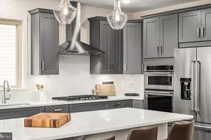 6863 Moonstone Peony Ln, Haymarket, VA 20169 - Photo 7