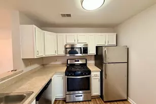 13621 Garfield Pl, Woodbridge, VA 22191 - Photo 5