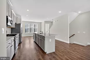 15272 Cartersville Ct, Haymarket, VA 20169 - Photo 5