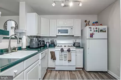 1066 Gardenview Loop #302, Woodbridge, VA 22191 - Photo 5