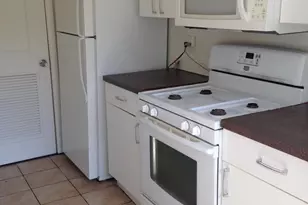 16565 Sherwood Pl, Woodbridge, VA 22191 - Photo 3