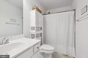 18255 Summit Pointe Dr, Triangle, VA 22172 - Photo 17