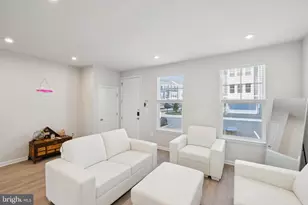 18255 Summit Pointe Dr, Triangle, VA 22172 - Photo 5