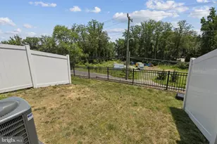 18255 Summit Pointe Dr, Triangle, VA 22172 - Photo 23