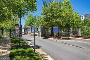 2483 Eastbourne Dr, Woodbridge, VA 22191 - Photo 17