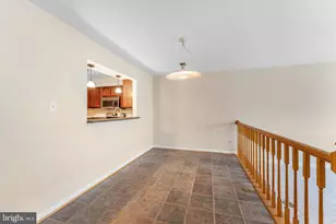 12569 Kempston Ln, Woodbridge, VA 22192 - Photo 17