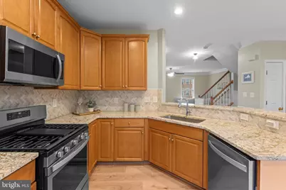 14301 Legend Glen Court, Gainesville, VA 20155 - Photo 19