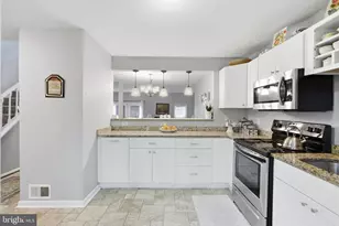 11563 Hill Meade Ln, Woodbridge, VA 22192 - Photo 5