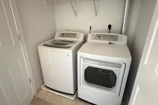 8943 Brewer Creek Pl, Manassas, VA 20109 - Photo 5